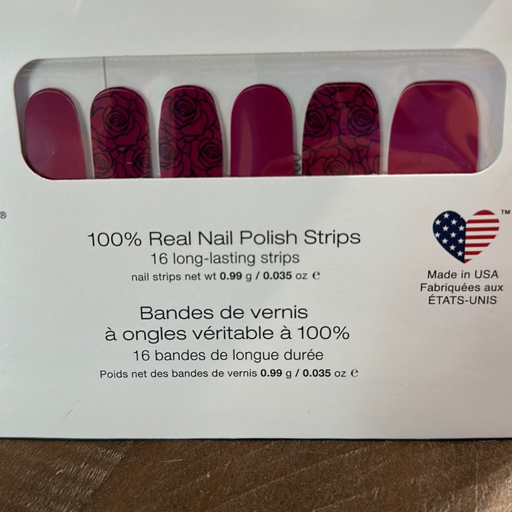 Color Street nail polish strips